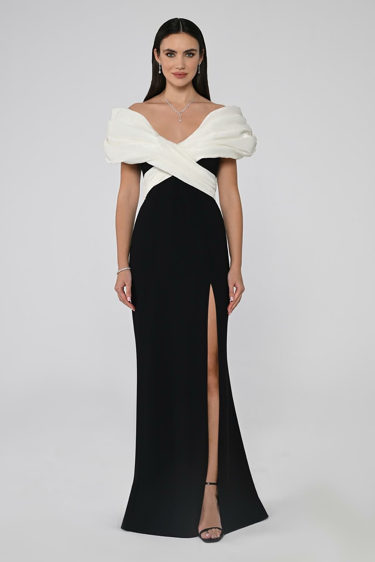 Cross Bow Sleeves - Maxi - Black & White