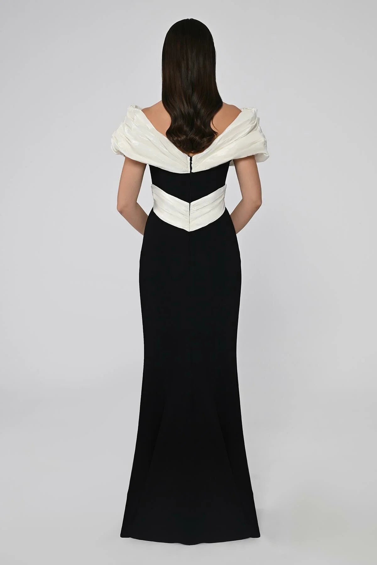 Cross Bow Sleeves - Maxi - Black & White