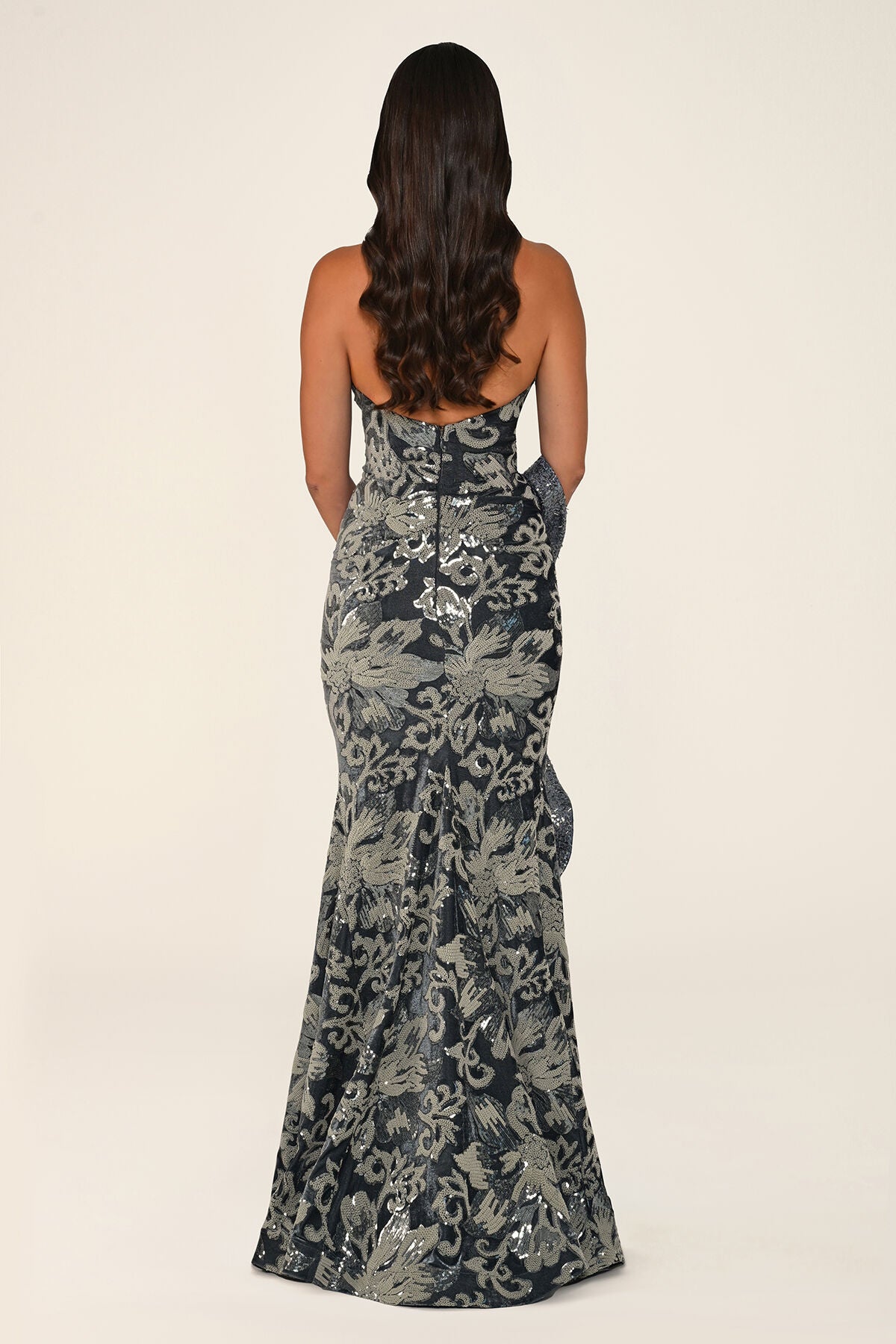Ombrelle gown in grey, back view