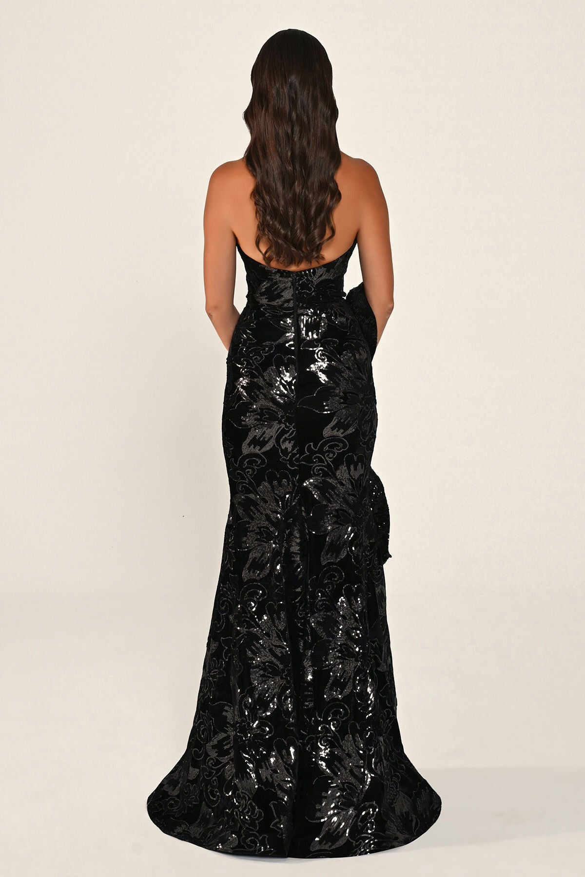 Ombrelle gown in black, back view
